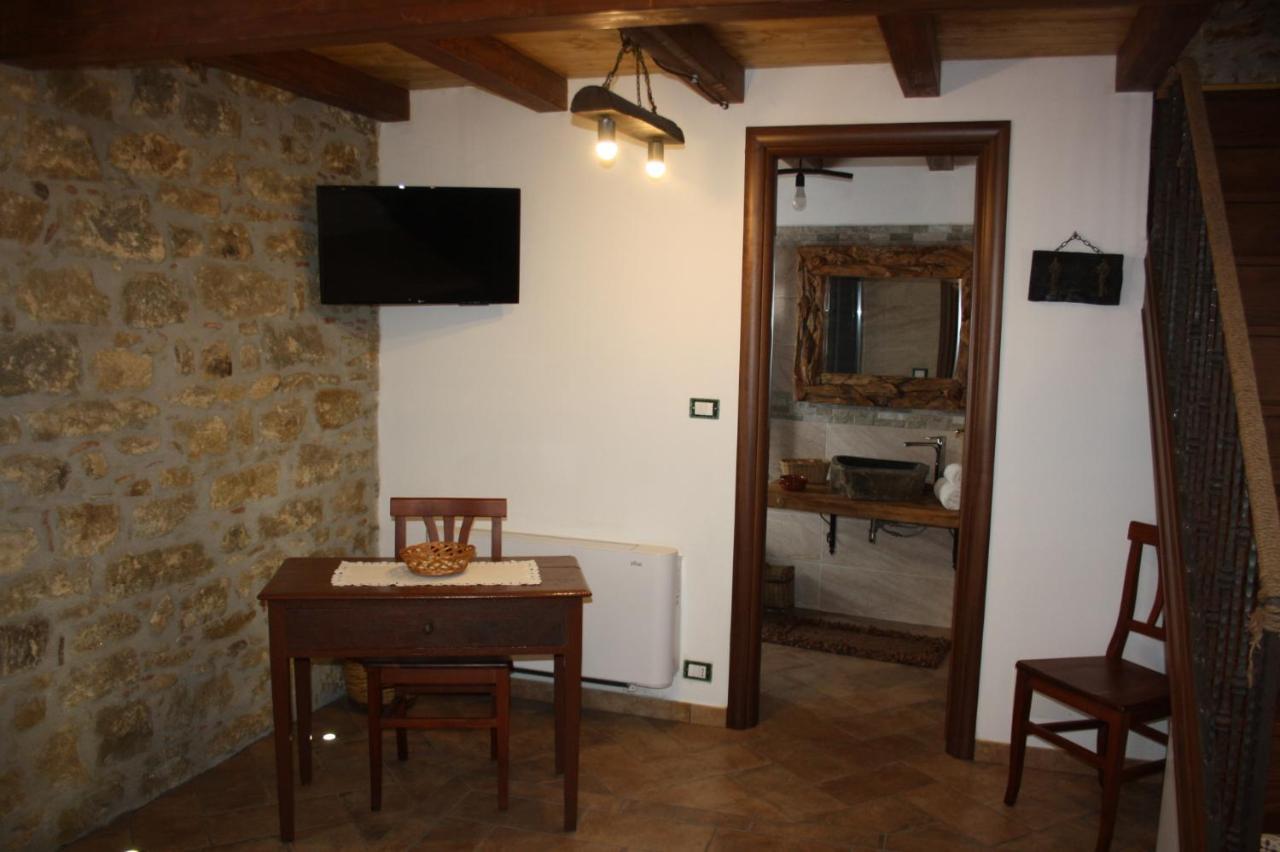 B&B Villa Argimusco Montalbano Elicona Kültér fotó